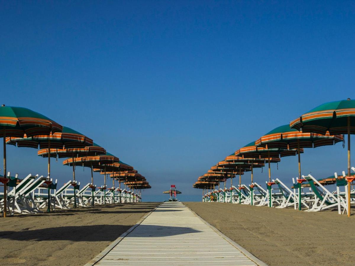 Locazione Turistica Sandra Le Focette Esterno foto