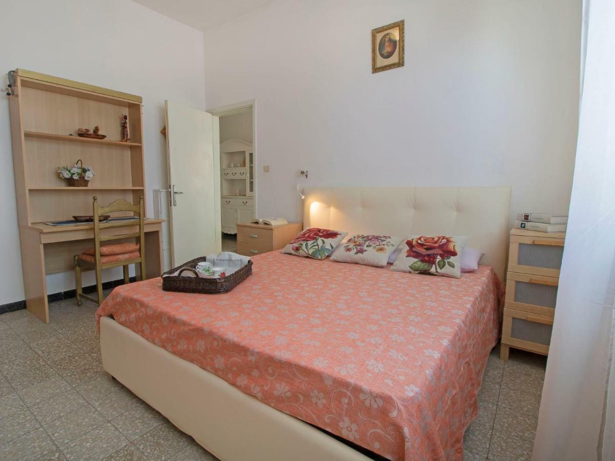 Locazione Turistica Sandra Le Focette Esterno foto